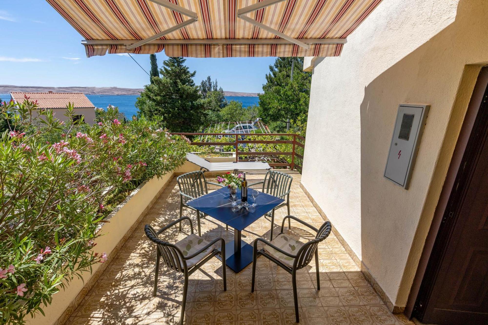 Beachfront House Nada - Happy Rentals Карлобаг Екстер'єр фото