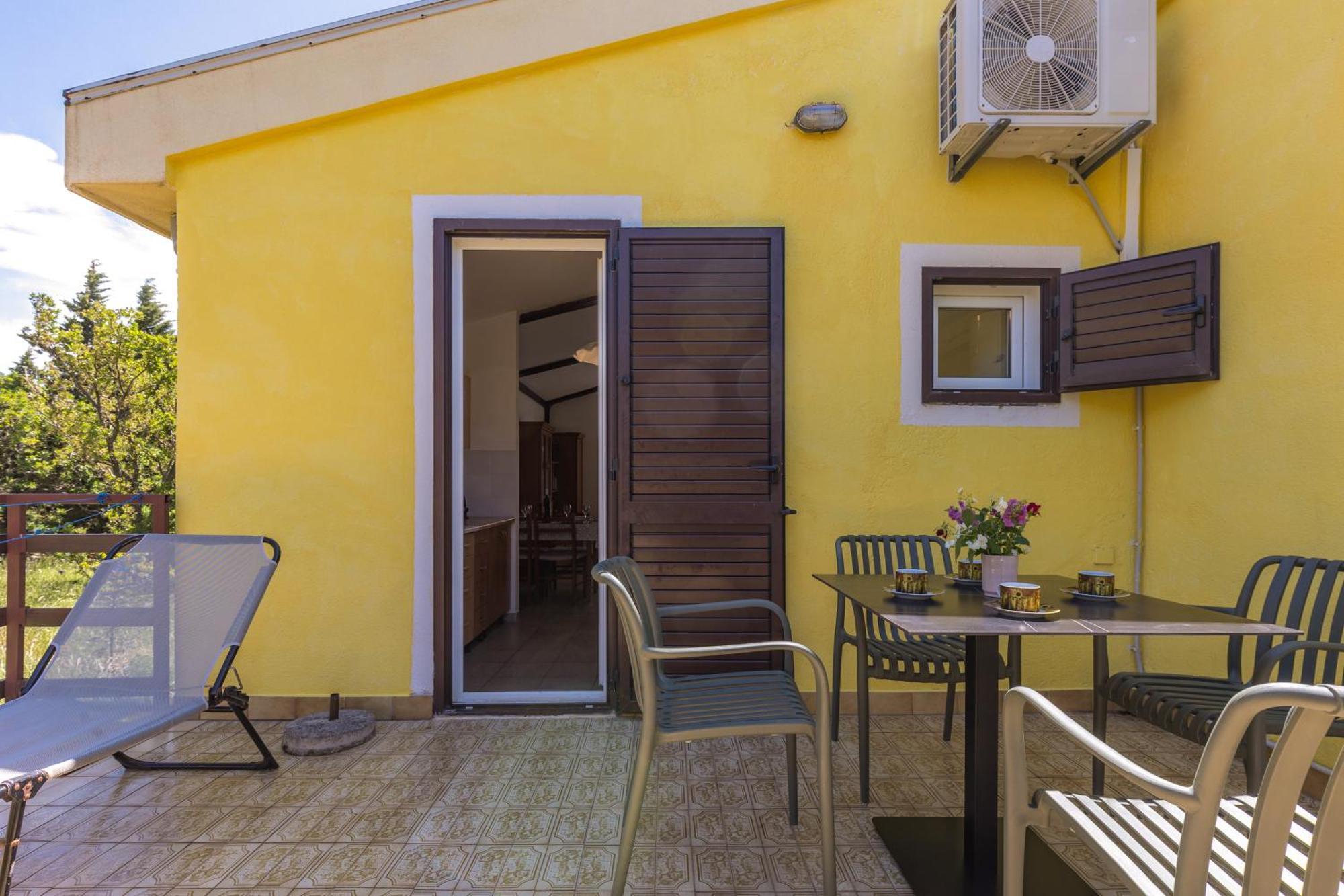 Beachfront House Nada - Happy Rentals Карлобаг Екстер'єр фото
