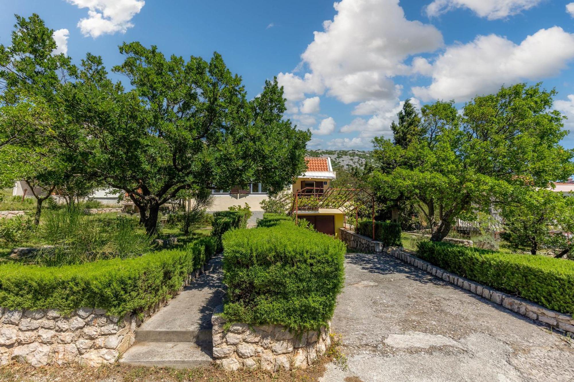 Beachfront House Nada - Happy Rentals Карлобаг Екстер'єр фото