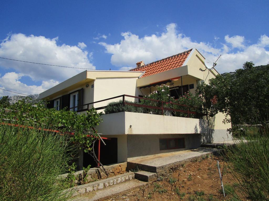 Beachfront House Nada - Happy Rentals Карлобаг Номер фото