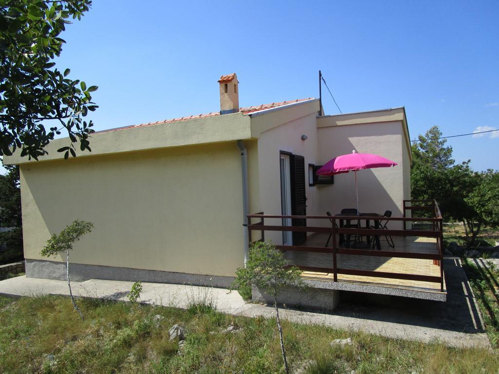 Beachfront House Nada - Happy Rentals Карлобаг Номер фото